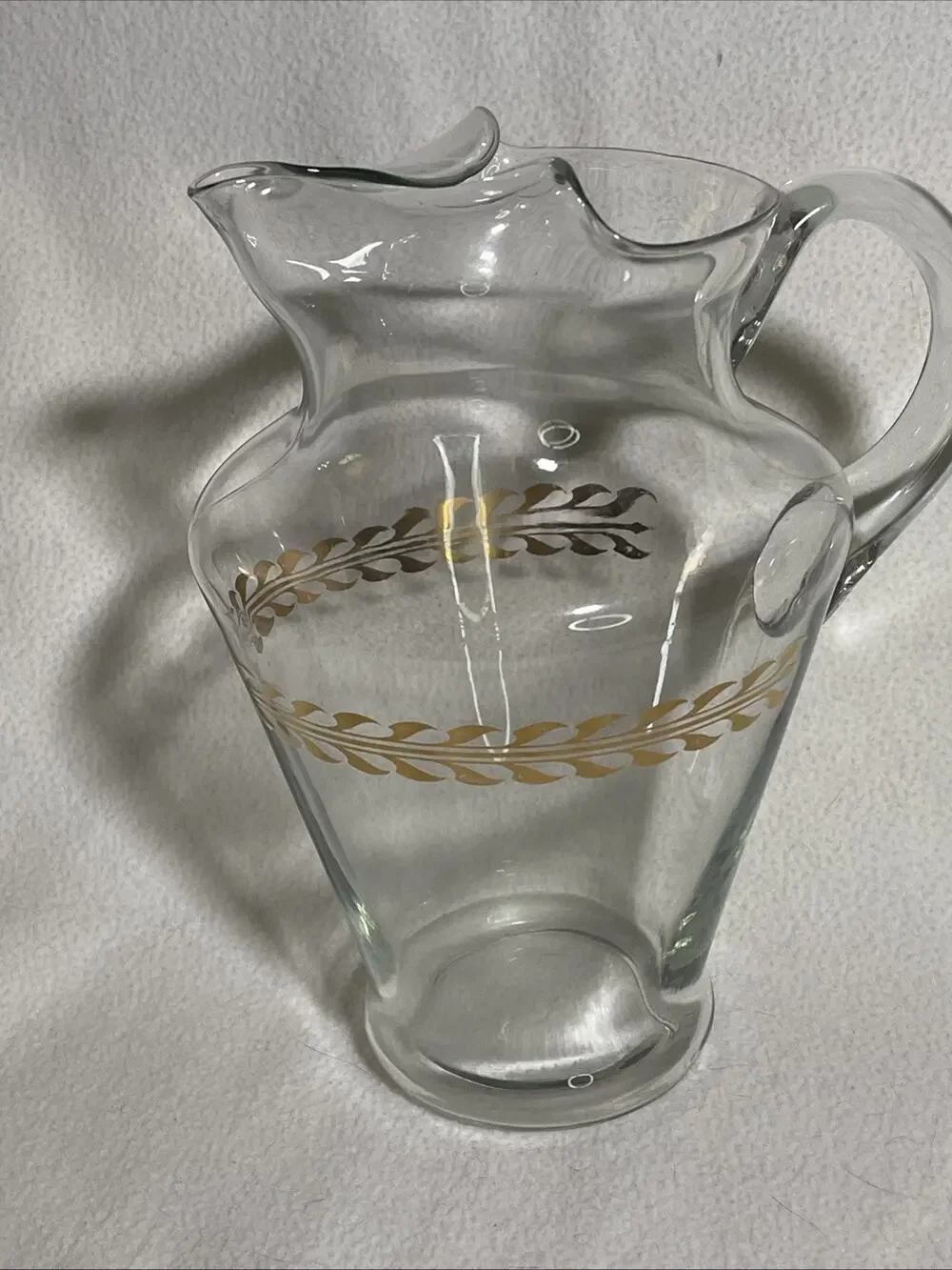 Vintage Gold Wreath 64oz Ice Lip Glass Pitcher